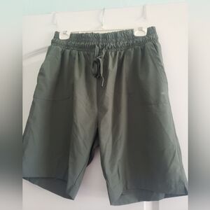 Leg3nd Athletic Shorts Size L